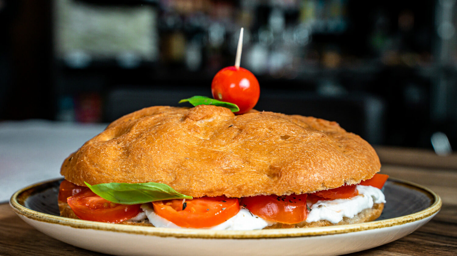 Caprese - Tomaten mit Mozzarella - Restaurant Rodgau