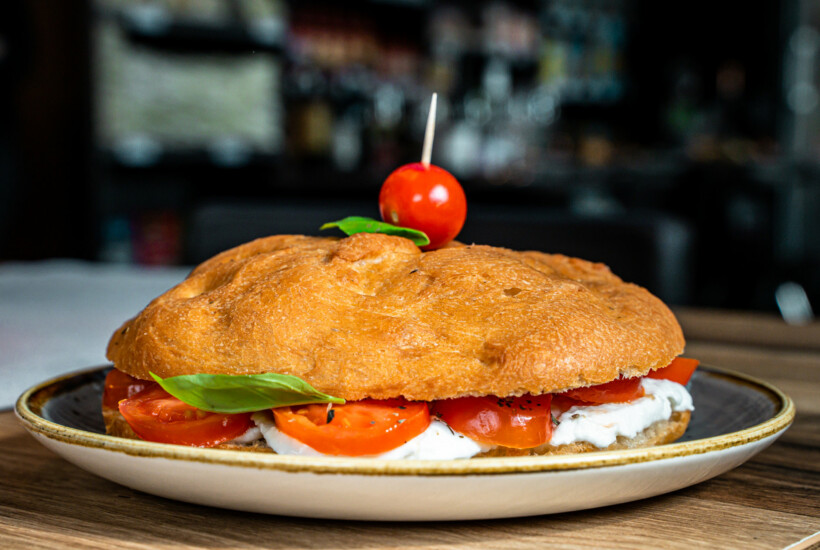 Caprese - Tomaten mit Mozzarella - Restaurant Rodgau