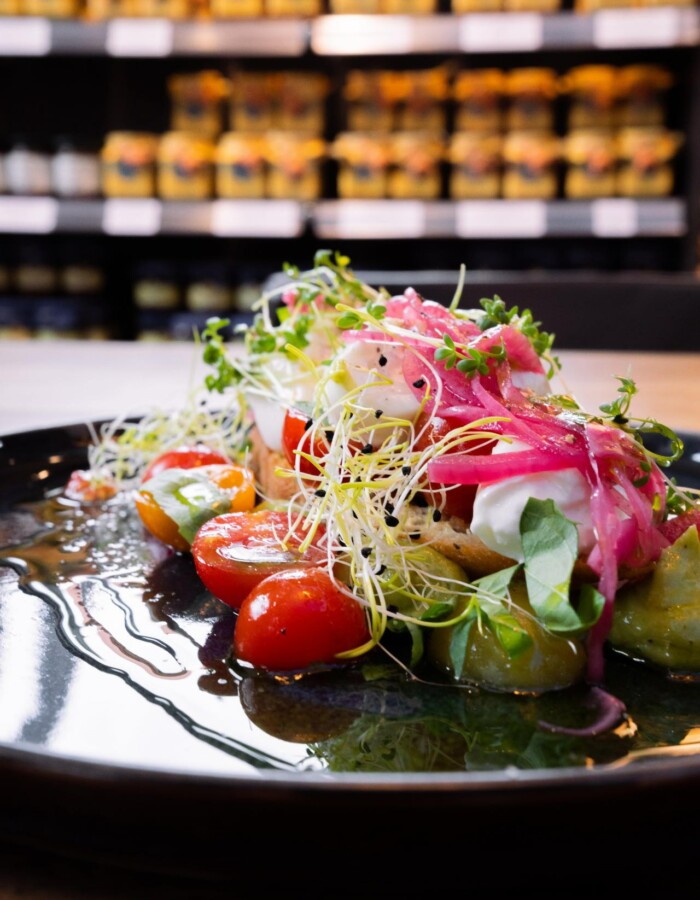 Leckere Salate im Restaurant Nuivi in Rodgau bei Frankfurt essen - einzigartige italiensiche Küche