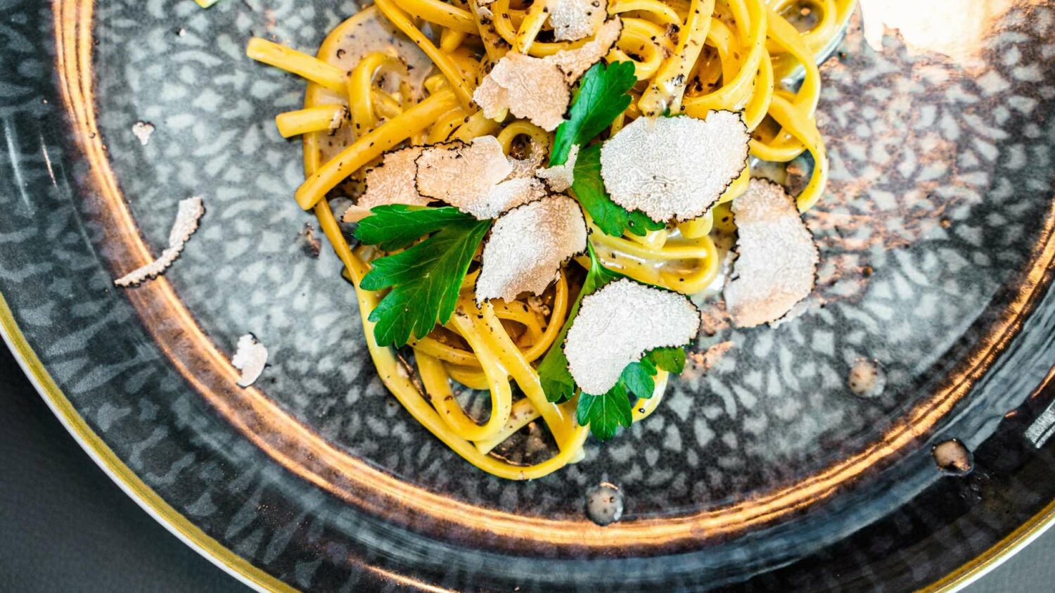 Trüffel essen in Frankfurt - die beste Pasta mit Trüffel im Restaurant Nuivi in Rodgau bei Frankfurt